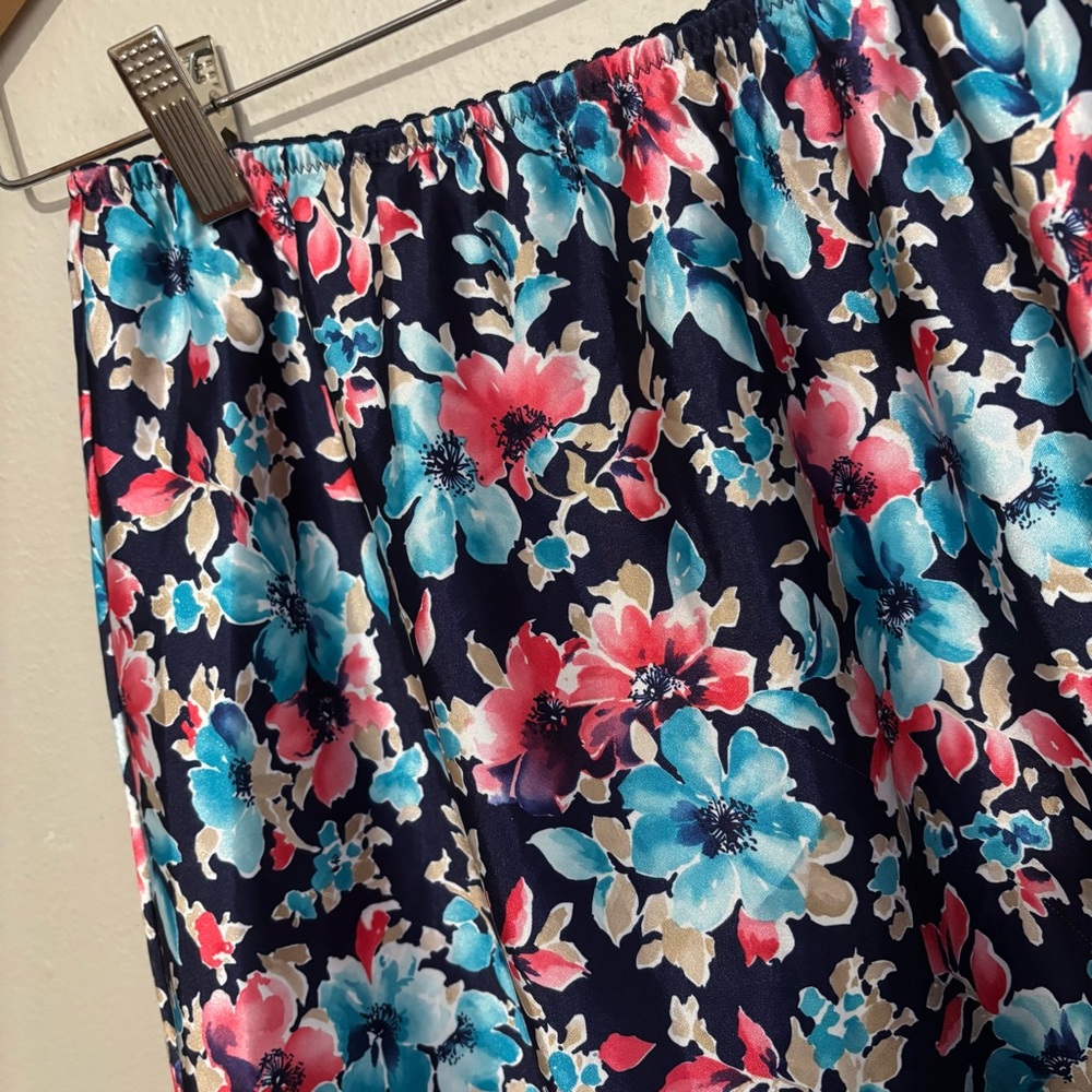 Olga Vintage Skirt Slip Size Small Blue & Pink Floral Lace - Picture 3 of 11